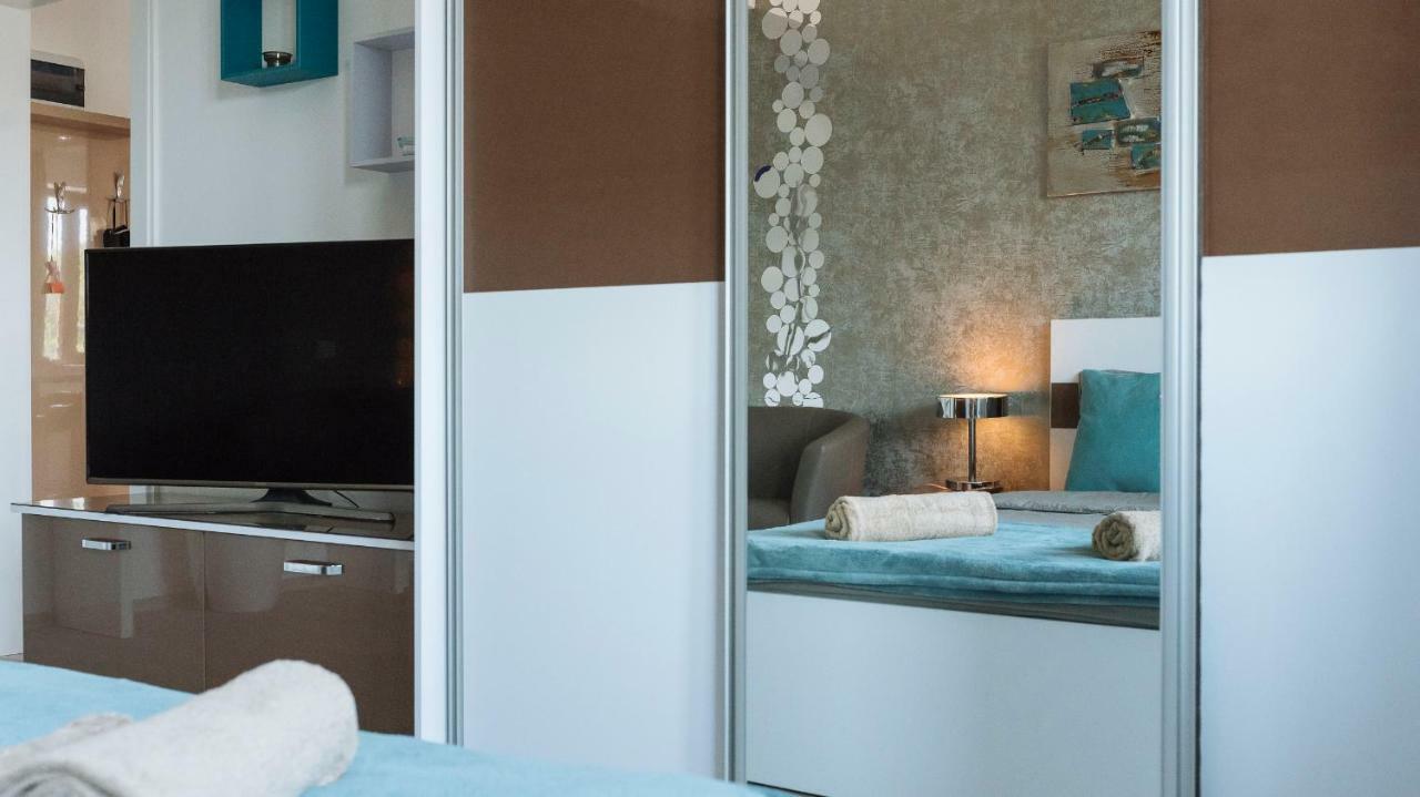 Luxury Flat 9 Near Metro Appartement Boekarest Buitenkant foto