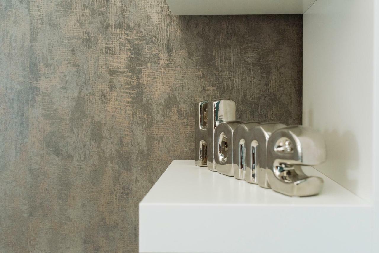 Luxury Flat 9 Near Metro Appartement Boekarest Buitenkant foto
